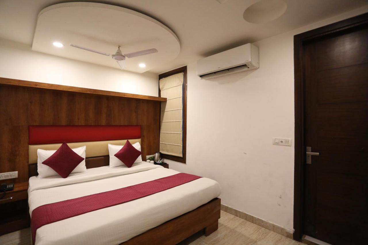 Hotel Sm Suits Near Delhi Airport-Unit By Grand Urban Luxury Yeni Delhi Dış mekan fotoğraf