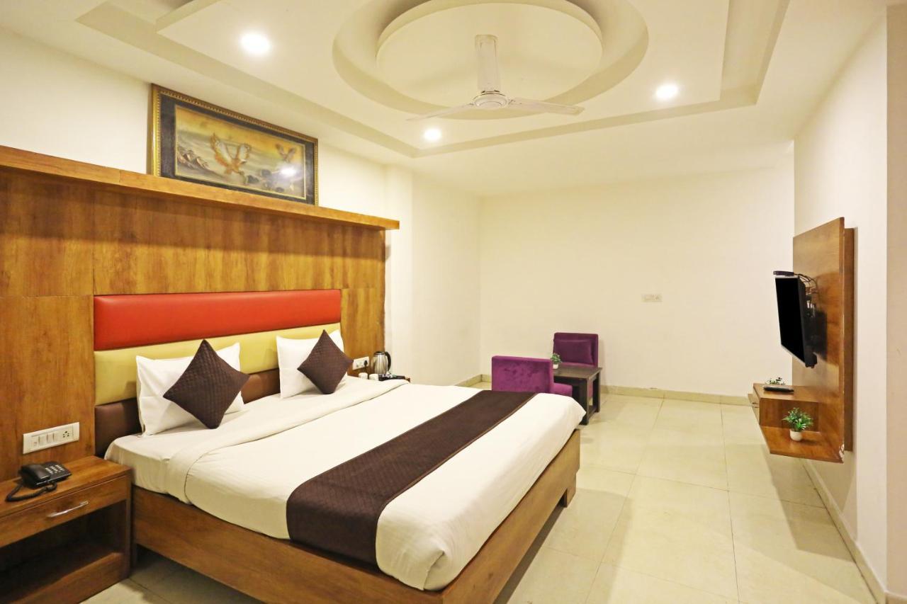 Hotel Sm Suits Near Delhi Airport-Unit By Grand Urban Luxury Yeni Delhi Dış mekan fotoğraf