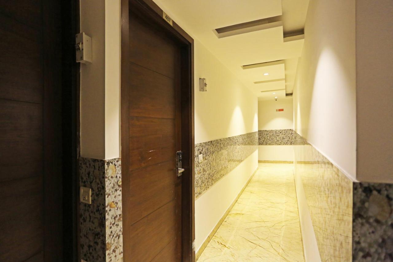 Hotel Sm Suits Near Delhi Airport-Unit By Grand Urban Luxury Yeni Delhi Dış mekan fotoğraf