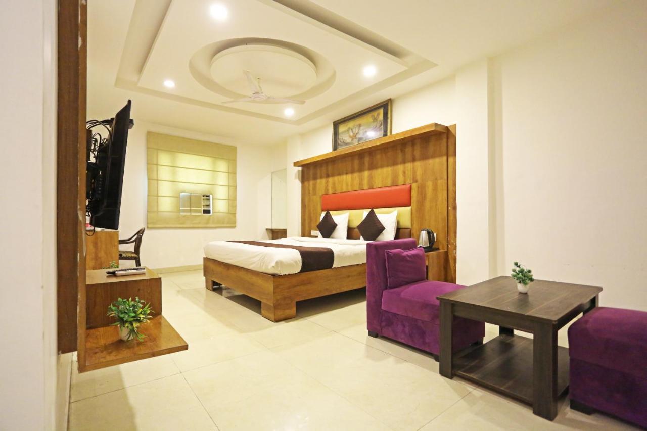 Hotel Sm Suits Near Delhi Airport-Unit By Grand Urban Luxury Yeni Delhi Dış mekan fotoğraf