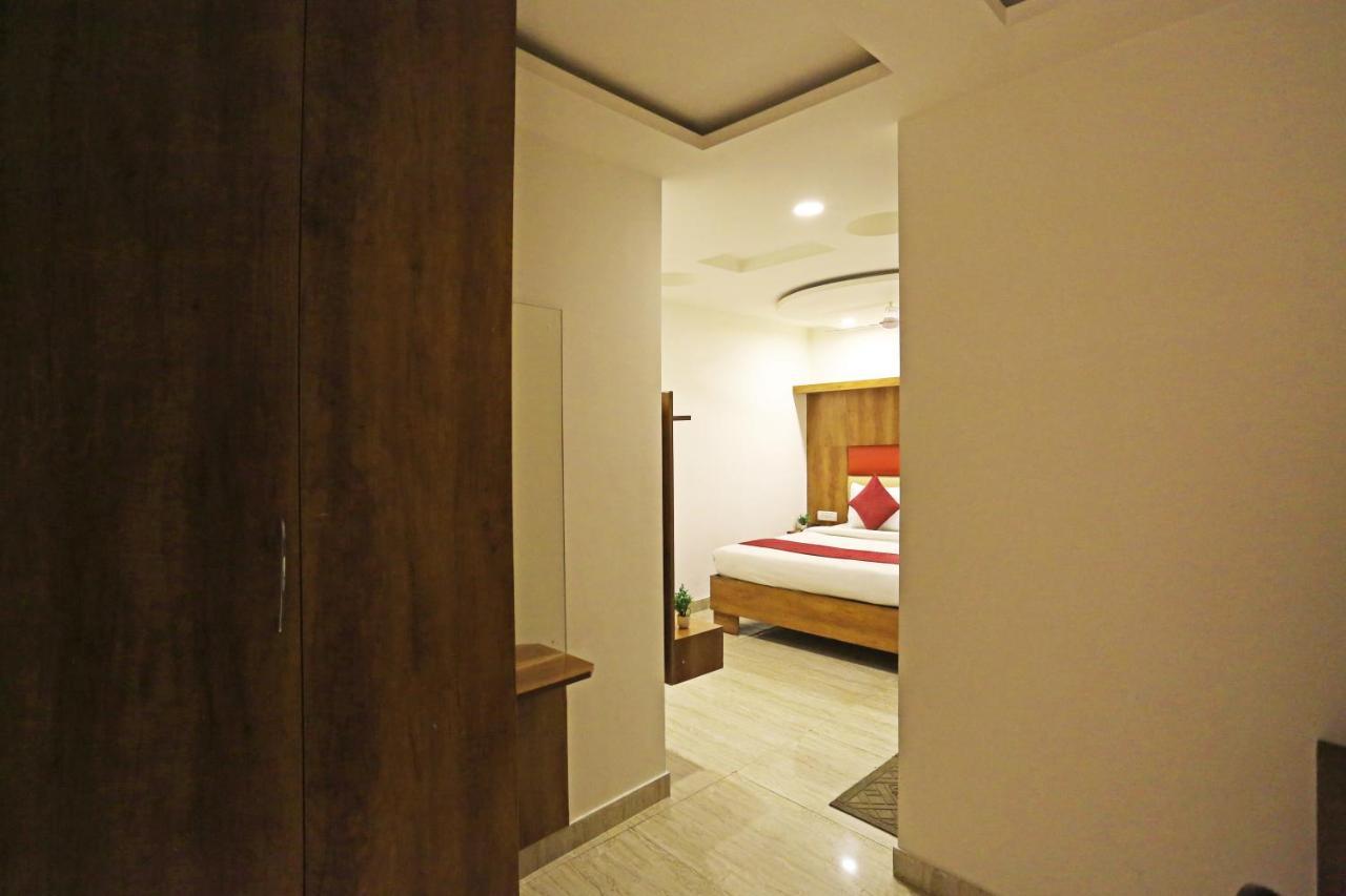 Hotel Sm Suits Near Delhi Airport-Unit By Grand Urban Luxury Yeni Delhi Dış mekan fotoğraf