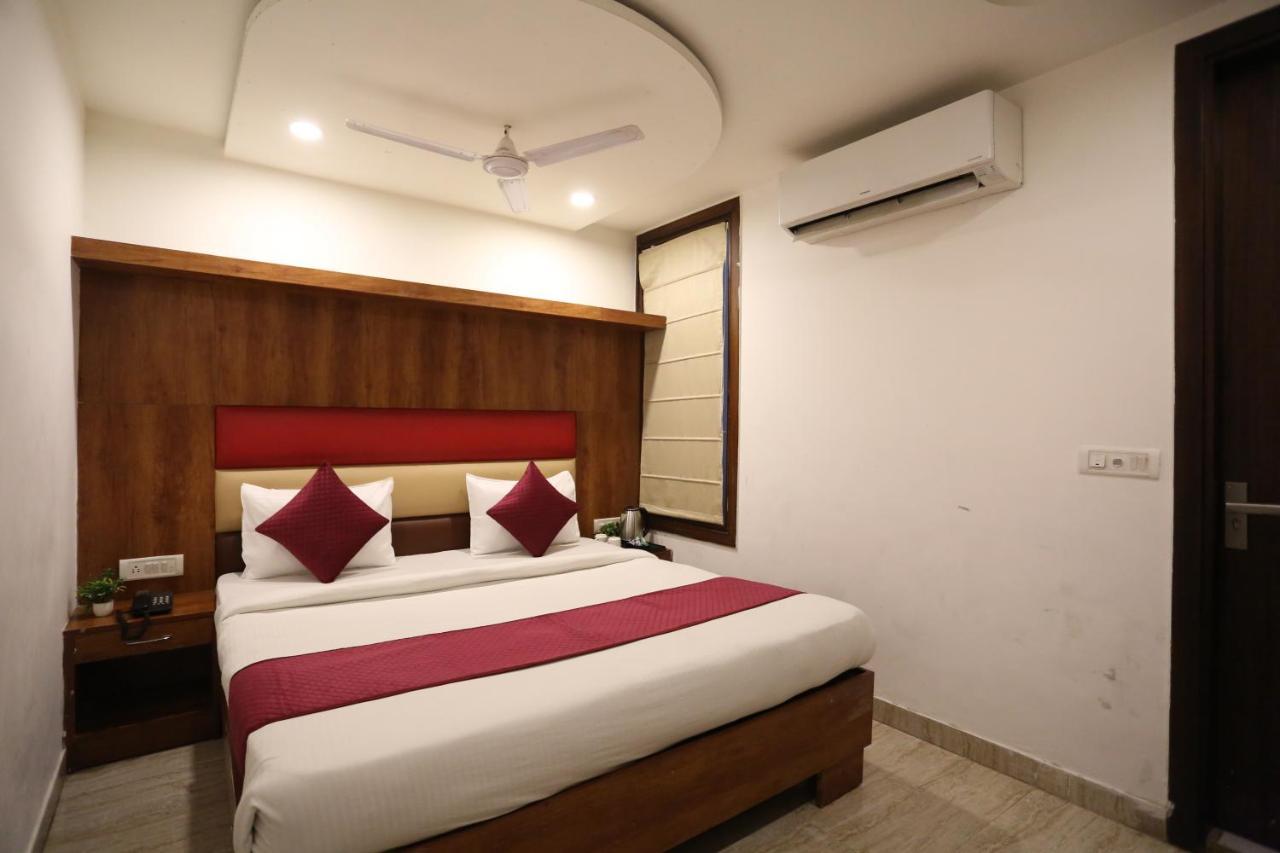 Hotel Sm Suits Near Delhi Airport-Unit By Grand Urban Luxury Yeni Delhi Dış mekan fotoğraf