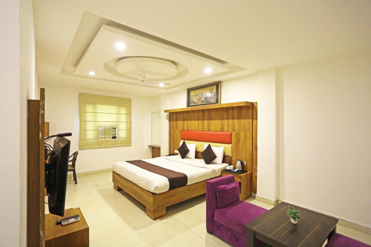 Hotel Sm Suits Near Delhi Airport-Unit By Grand Urban Luxury Yeni Delhi Dış mekan fotoğraf